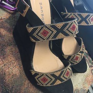 Beaded platforms